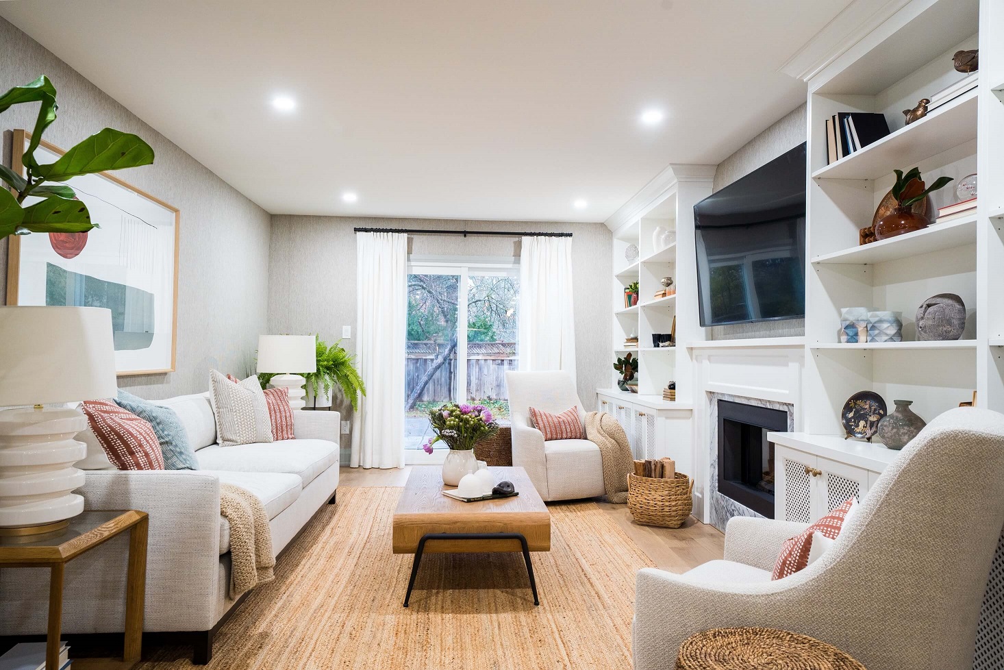 Living Room Must-Haves: Decorating Tips - Sunnylea Homes