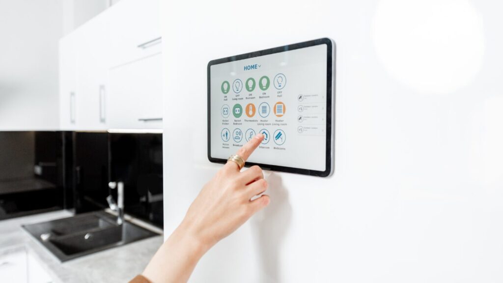 Incorporating Smart Home Technology into Your Toronto Renovation